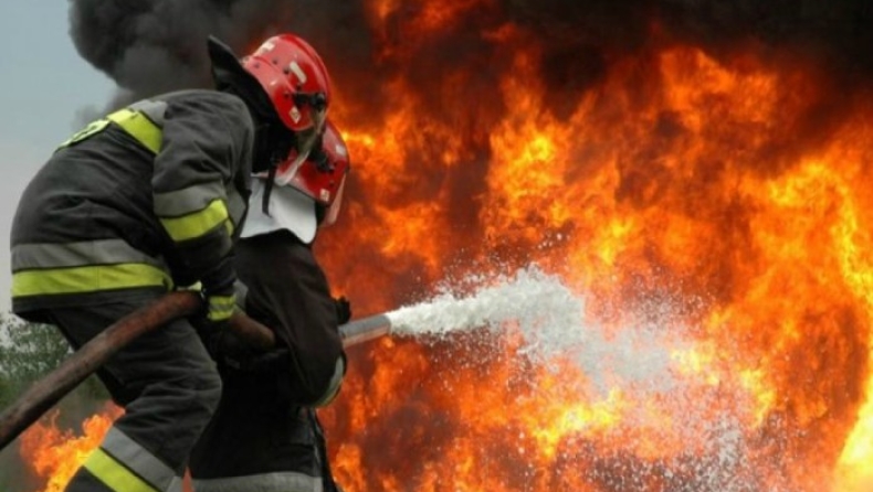 Επιστολή πυροσβεστών στον πρωθυπουργό, γιατί τους κατέβασαν από πλοίο στην Κεφαλονιά