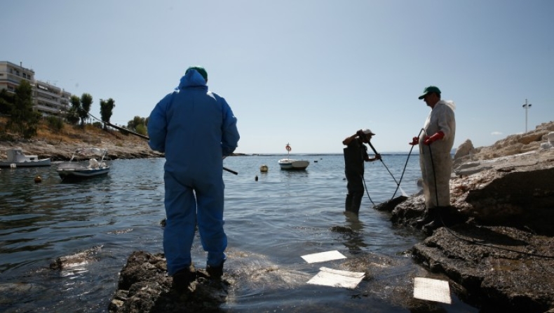 H εικόνα των ακτών είναι καλύτερη 13 μέρες μετά τη ρύπανση