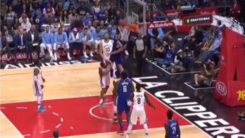 Blake Griffin Airlines! (vid)