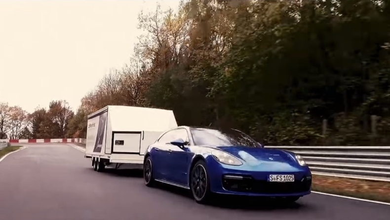 Το πιο γρήγορο τρέιλερ το τραβάει η Porsche Panamera (vid)