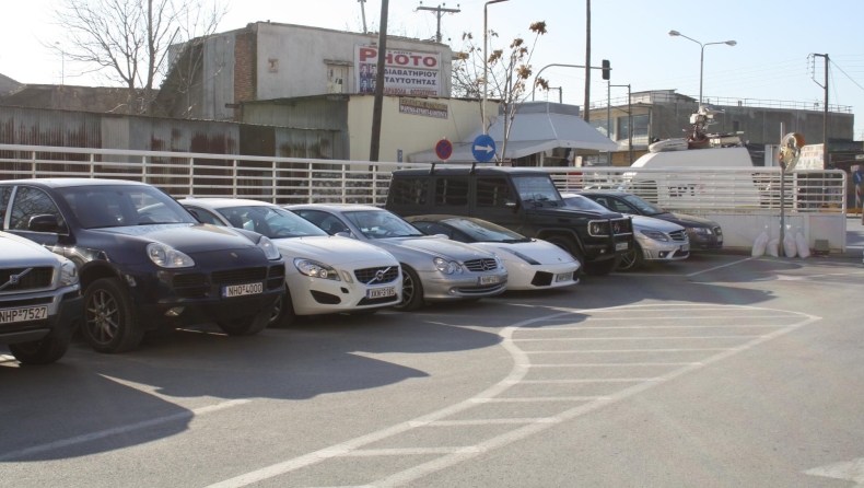 «Στο σφυρί» Porsche, Audi Mercedes από τον ΟΔΔΥ