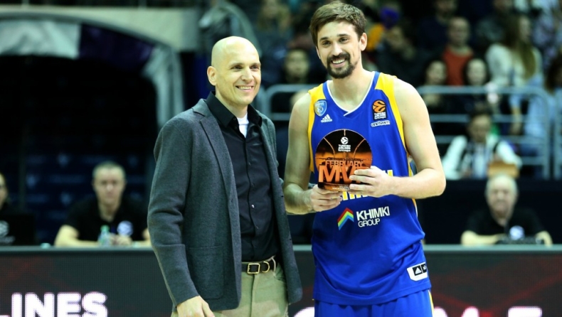 O Σβεντ παρέλαβε το βραβείο του MVP για τον Φεβρουάριο