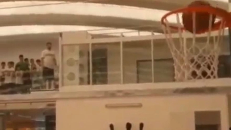 Μυθικό trick-shot του Παπαλουκά από τον... 1ο όροφο! (vid)