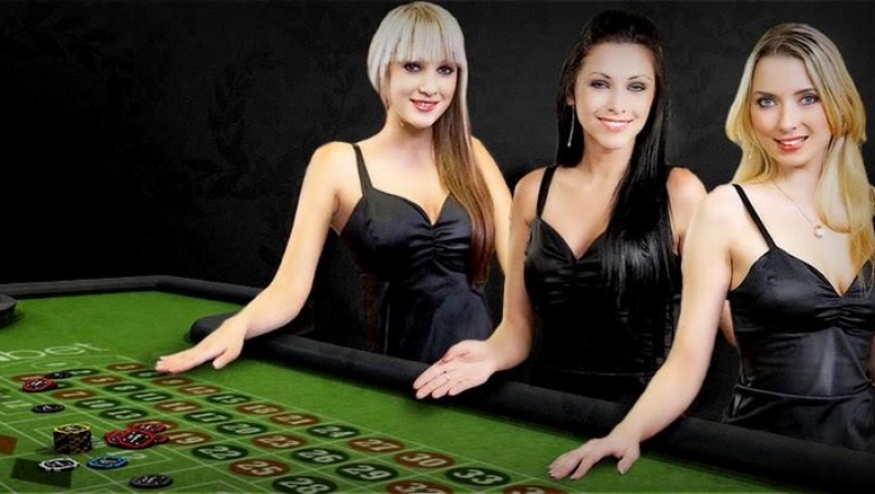 Παιχνίδι με αληθινούς dealers: Η νέα μόδα στα online casino