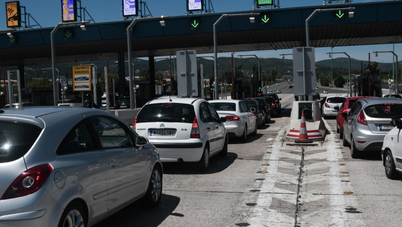 Χαμός στην Εθνική Οδό Αθηνών-Θεσσαλονίκης: Οδηγούσε ανάποδα χωρίς να το καταλάβει (vids)