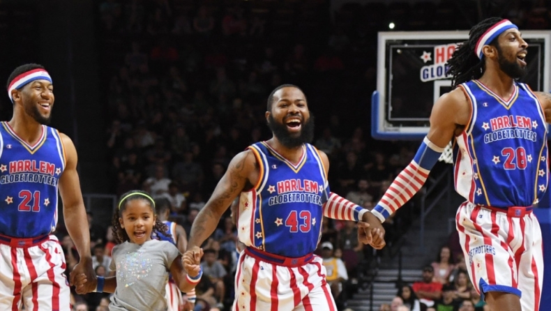 Πέταξαν μπανάνες σε μέλος των Harlem Globetrotters!