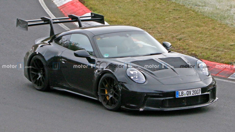 Το νέο «όπλο» της Porsche δοκιμάζεται στο Νίρμπουργκρινγκ (vid)