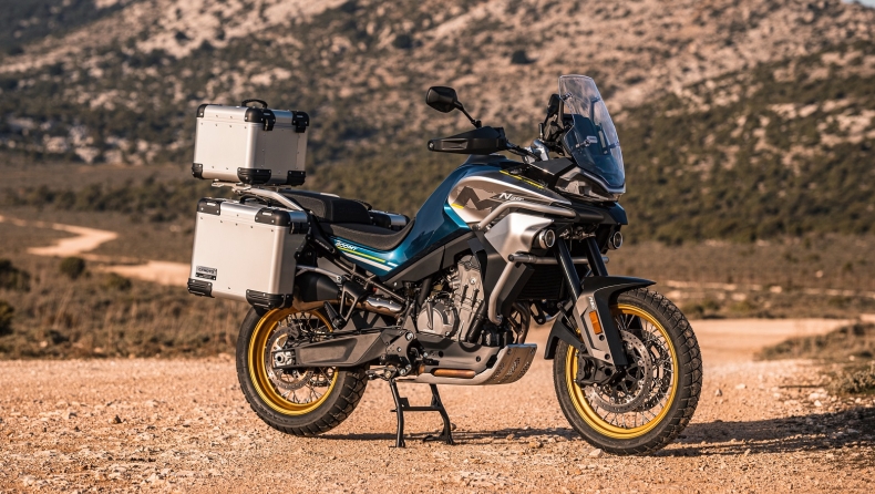 CFMOTO 800MT: Έρχεται το καλοκαίρι στην Ελλάδα (pics & vid)