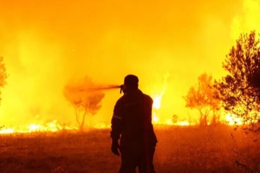 Πυρκαγιές στην Ελλάδα: Τι ρόλο παίζουν τα καιρικά φαινόμενα