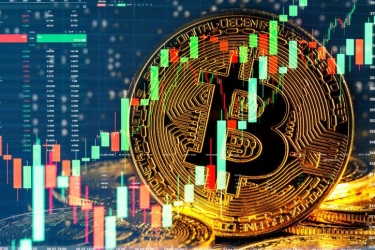 Εκτόξευση στα 85.000 δολάρια για το bitcoin με «αέρα» Τραμπ