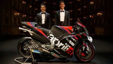 Παρουσιάστηκε η Aprilia MotoGP του 2022 (vid)