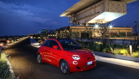 Test drive Fiat 500e (RED): Όλα στο κόκκινο