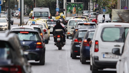 Ηλεκτρονικά θα γίνεται πλέον η πληρωμή των τελών για την μεταβίβαση οχημάτων