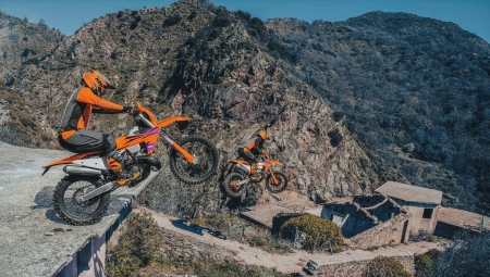 Αυτά είναι τα νέα enduro της KTM (vid)