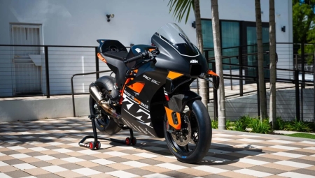 Στο σφυρί η σπάνια KTM RC 8C (vid)