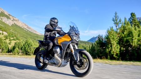 Moto Guzzi Stelvio: Neverending Journey 