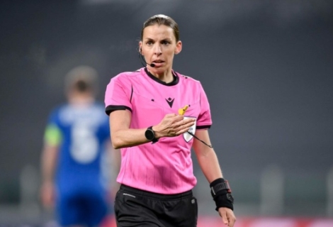Euro 2024: Η γαλλική επιτροπή διαιτησίας κριτικάρει την UEFA για την απουσία γυναικών ρέφερι