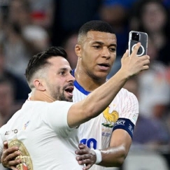 mbappe_gallia_selfie