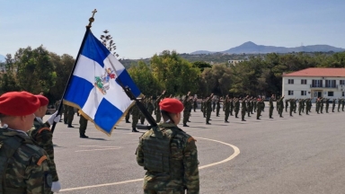 Αλλαγές στις Ένοπλες Δυνάμεις: Εθελοντικά οι γυναίκες στην Εθνοφυλακή, τίθεται όριο ηλικίας στα 67 έτη