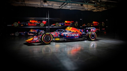 H Red Bull αλλάζει χρώματα στο Grand Prix Μ. Βρετανίας (vid)