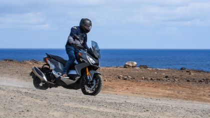 Peugeot XP400 GT: Η κατηγορία των adventure scooter αποκτά το γαλλικό μέλος της