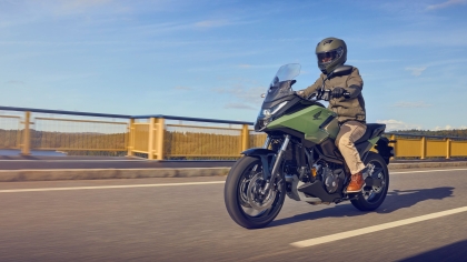 HONDA NC750X 2025: Έμφαση σε ασφάλεια και εξοπλισμό (vid)