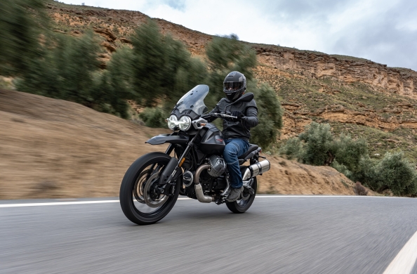 Test Ride Moto Guzzi V85 Strada: Όλα είναι δρόμος