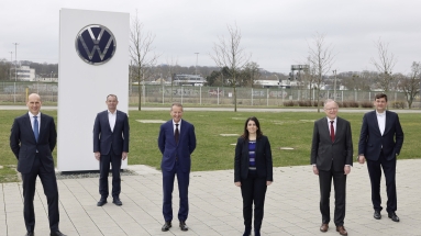 Volkswagen: Επένδυση 2 δισ. ευρώ για νέο εργοστάσιο ηλεκτρικών οχημάτων 