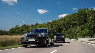 H επόμενη Porsche Cayenne θα είναι μόνο ηλεκτρική, όμως και η τωρινή έχει... μέλλον