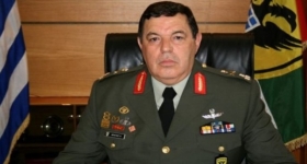 Μπέρδεμα με υποψήφιο της Ελληνικής Λύσης: «Δεν είμαι εγώ αυτός που εκλέξατε» λέει ο στρατηγός Φράγκος